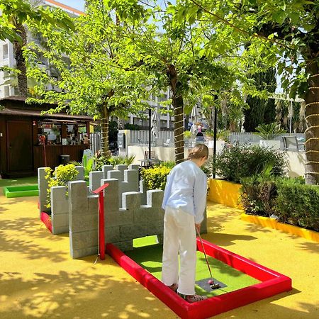 Rentalmar Salou Playa Family Suites & Pool Bagian luar foto