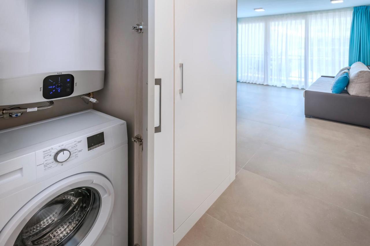 Rentalmar Salou Playa Family Suites & Pool Bagian luar foto