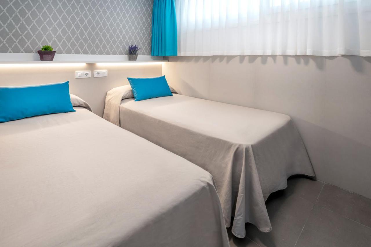 Rentalmar Salou Playa Family Suites & Pool Bagian luar foto